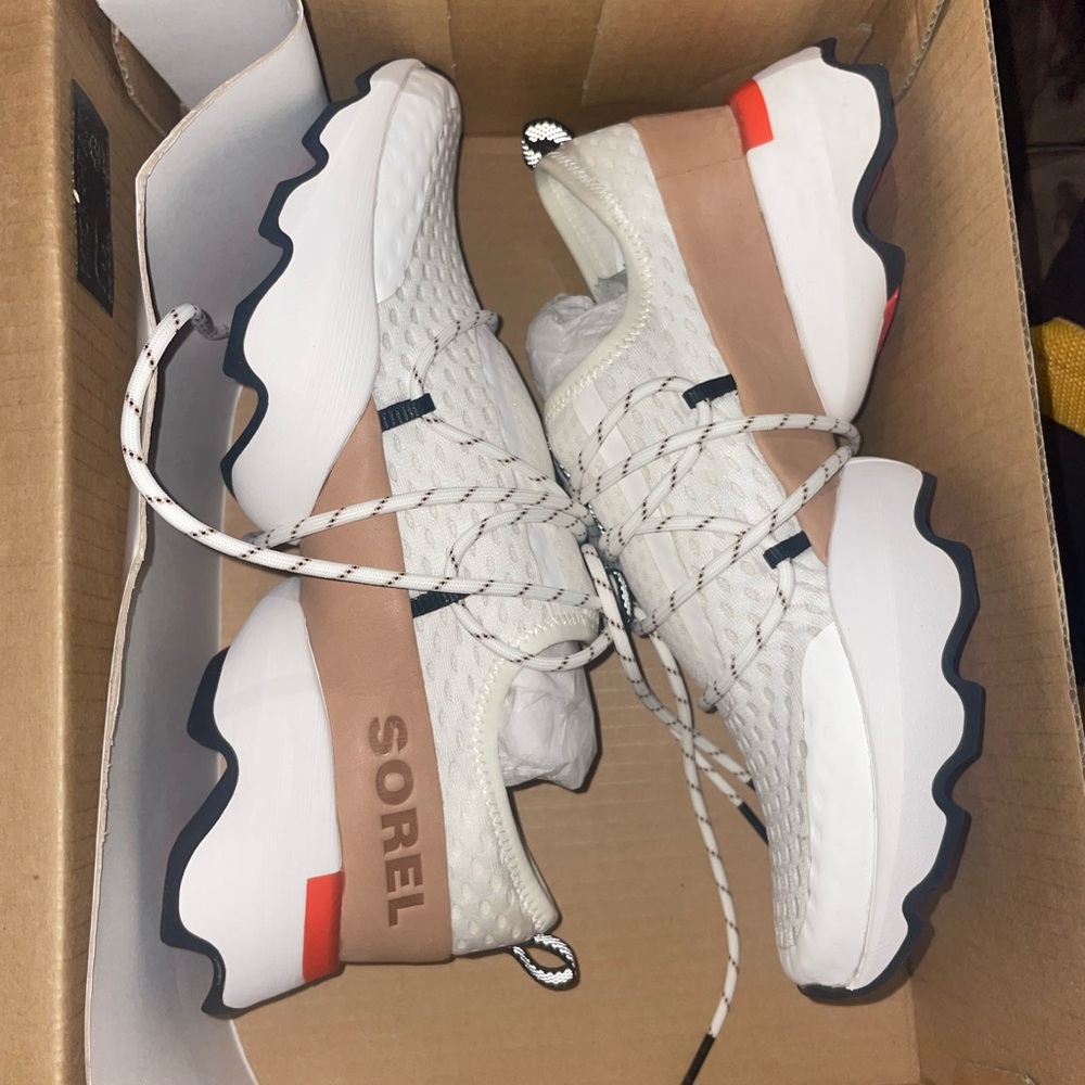 Sorel kinetic impact lace sea salt size 8 women’s